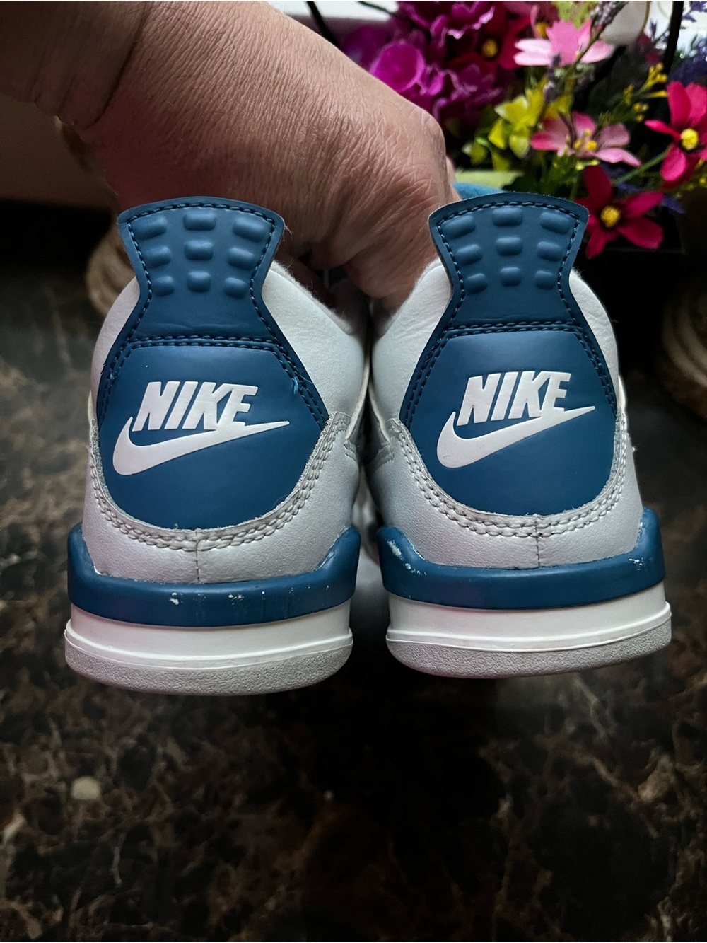 Jordan 4 Retro
Military Blue
Streetwear/Lifestyle Shoes
Size 2.5 Youth Unisex - Picture 6 of 9
